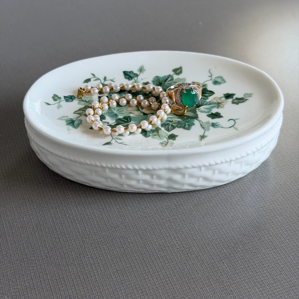 Vintage Andre Richard Ivy Arbor White Ceramic Bar Soap & Trinket Dish Holder - Picture 4 of 10